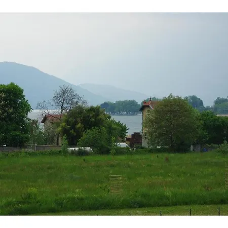 La Baie De Memard A Aix Les Bains * エクスレバン