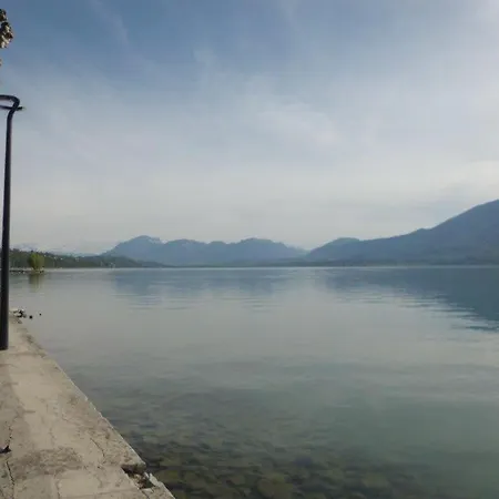 La Baie De Memard A Aix Les Bains アパート エクスレバン
