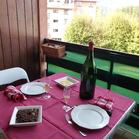La Baie De Memard A Aix Les Bains * エクスレバン